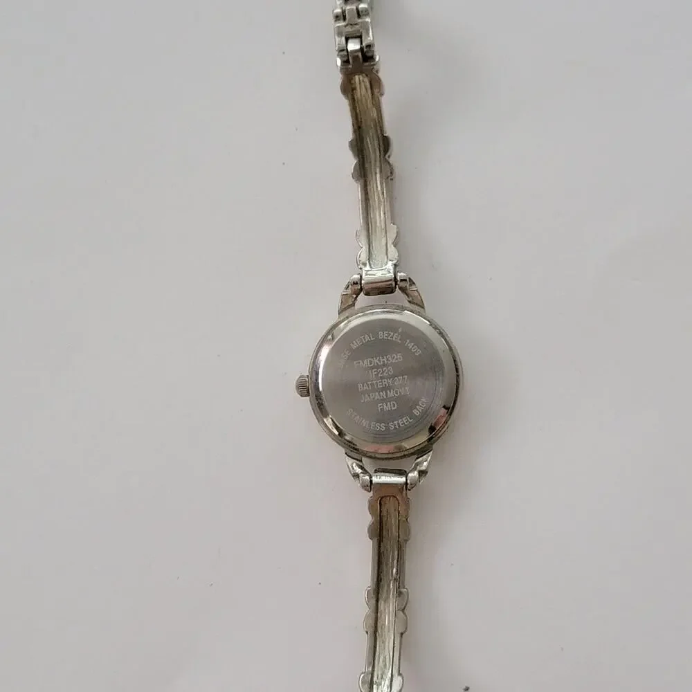 Womens Watch White Dial Silver Case Stainless Steel Bangle Bracelet Quartz
